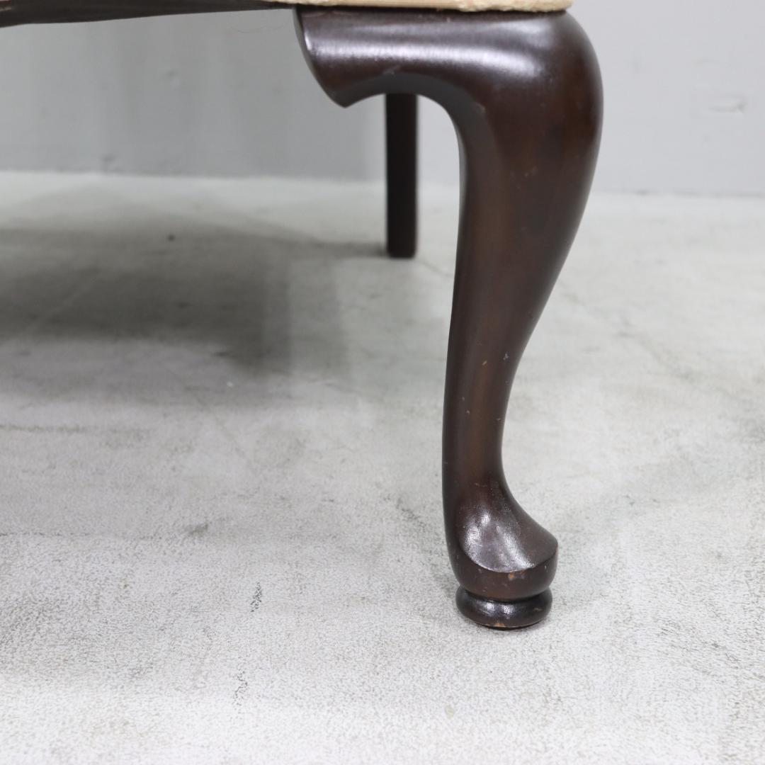 イーセンアーレン ウイングバックソファ オットマン アメリカ