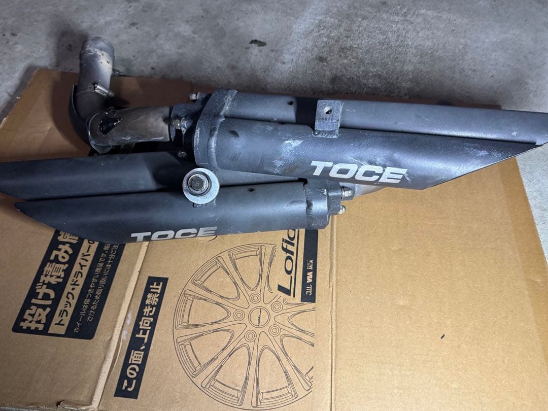 YZF-R1 09 TOCEとクイックシフター TOCE製目立ち度抜群なYZF-R1(09-14)用スラッシュアルミマフラー｜AxxL