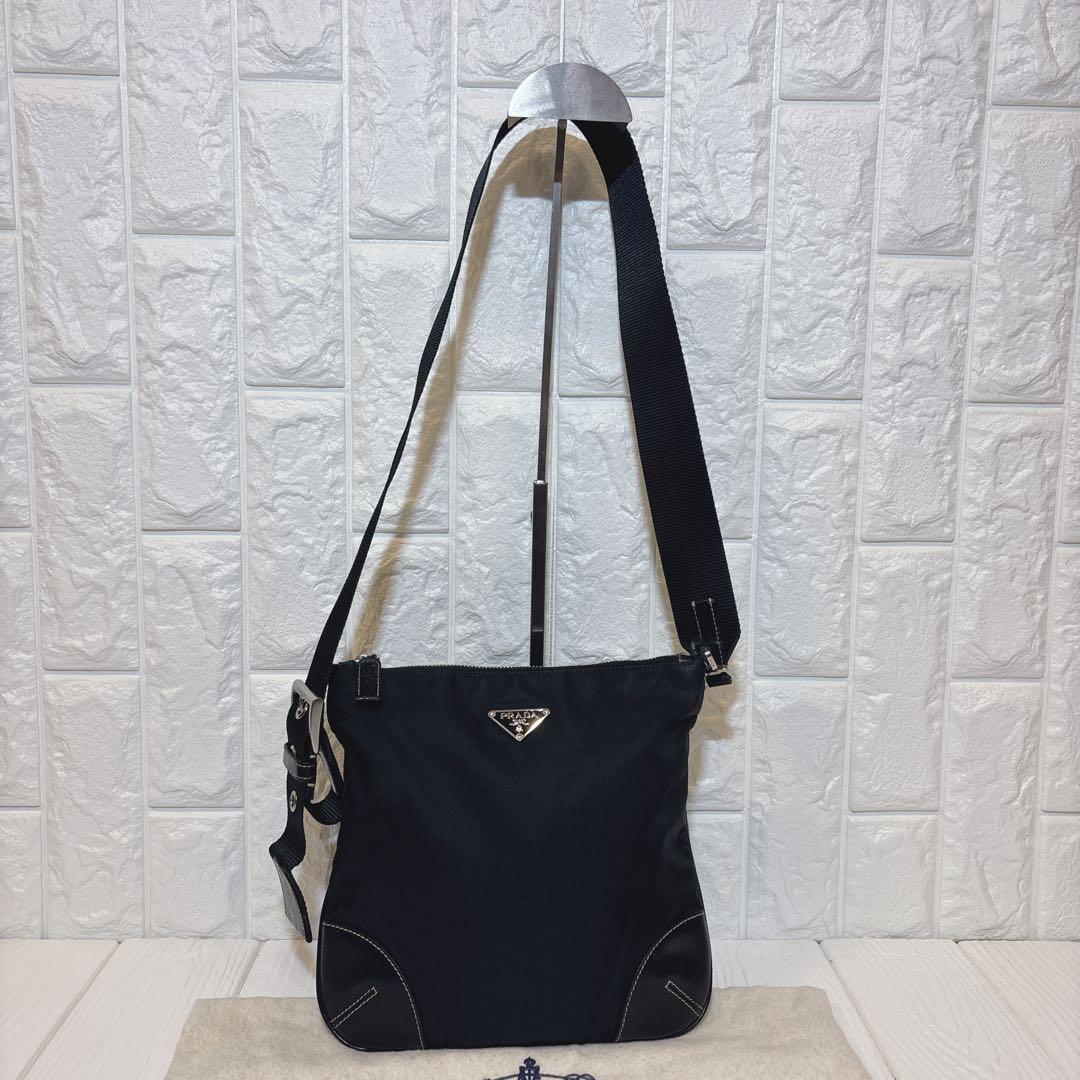 極美品】PRADA ショルダーバッグ サコッシュ 三角ロゴ レザーナイロン