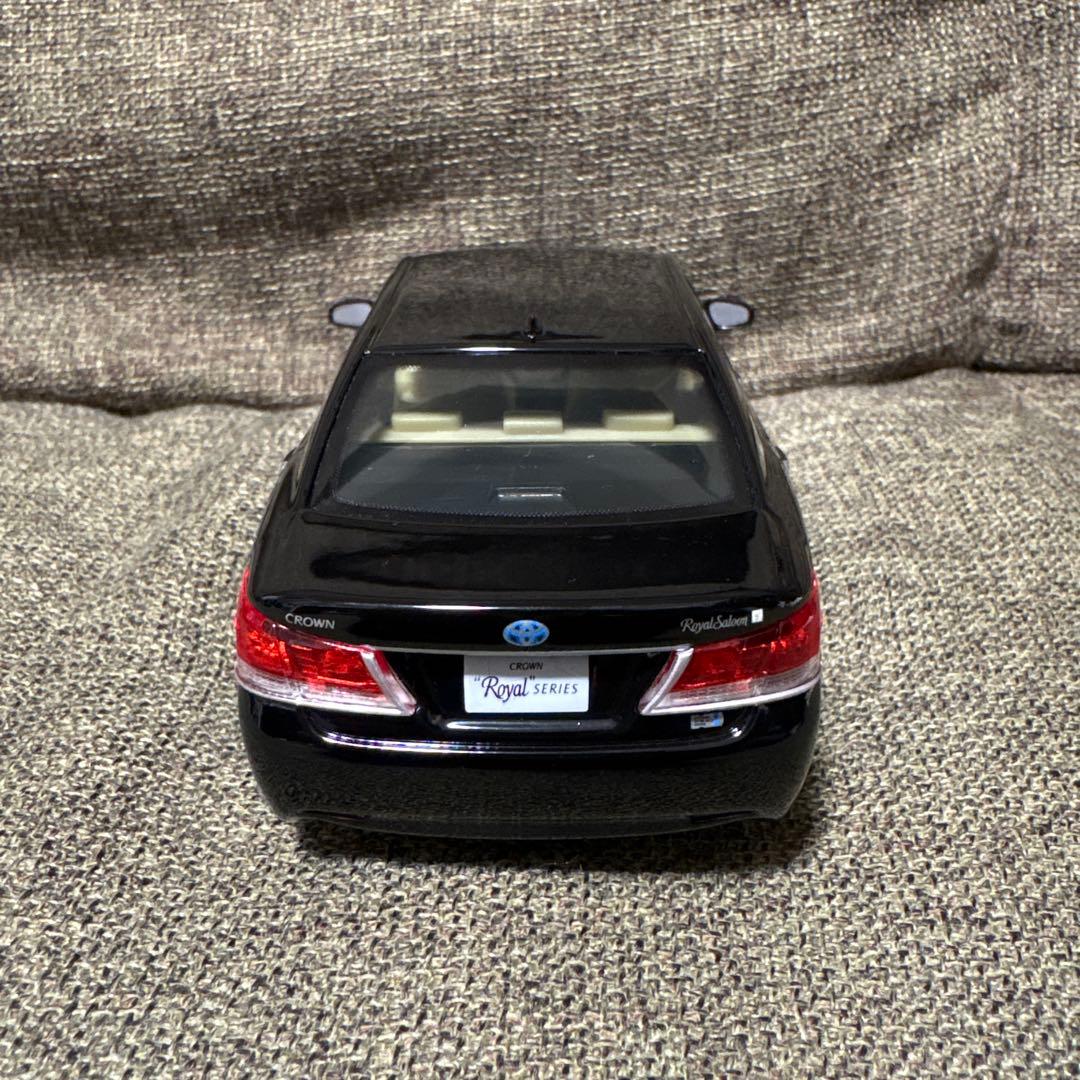 1/30 トヨタ クラウン ロイヤルサルーン カラーサンプル 非売品 - メルカリ