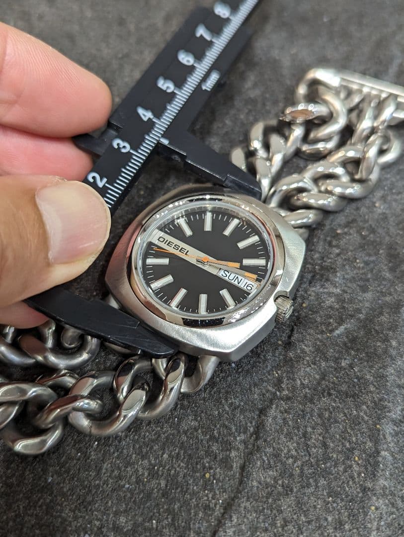 電池交換済 DIESEL ディーゼル DZ-2094 腕時計 チェーン シルバー