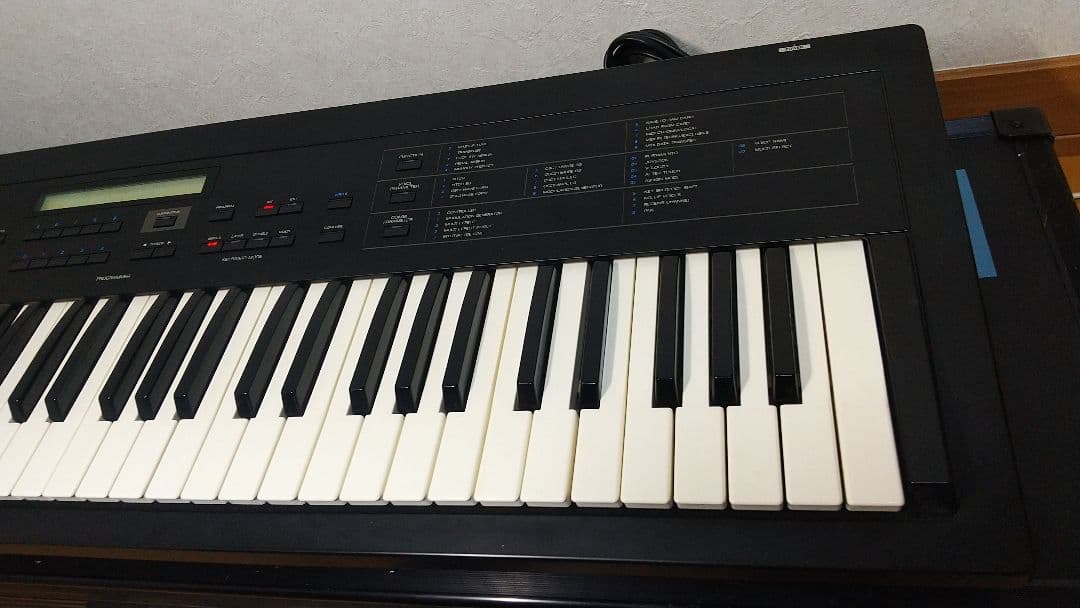 純正ハードケース付き】希少 KORG DS-8 シンセサイザー - メルカリ