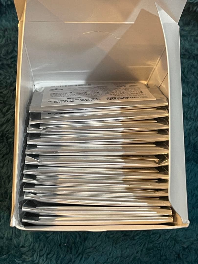 プロセカ グリッター缶バッジvol.6 B 箱付き未開封12個セット - メルカリ