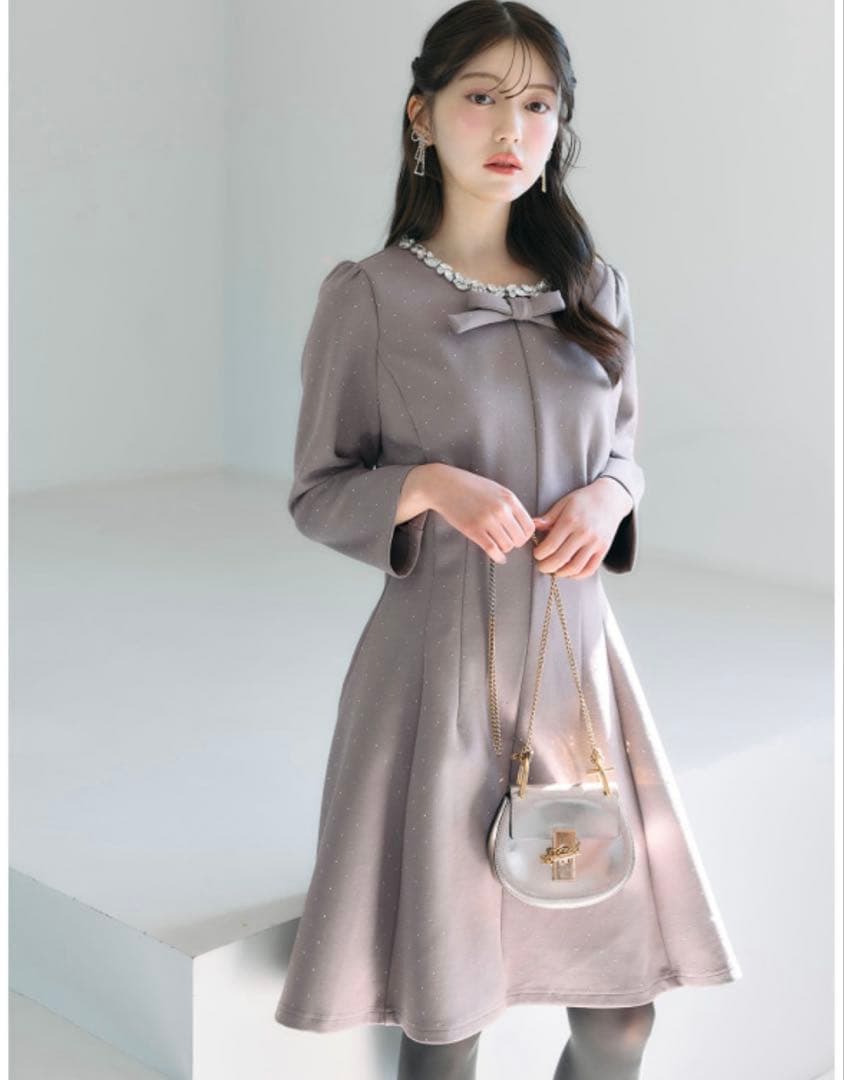 きらきらストーン×ビジュー付きリボンボンディングワンピース きらきらストーン×ビジュー付きリボンボンディングワンピース