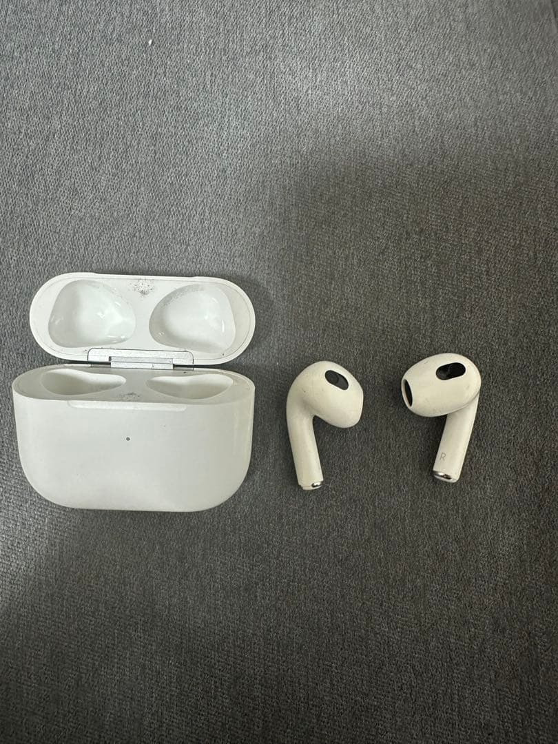 AirPods第3世代 本体 ホワイト 充電ケース付き - メルカリ