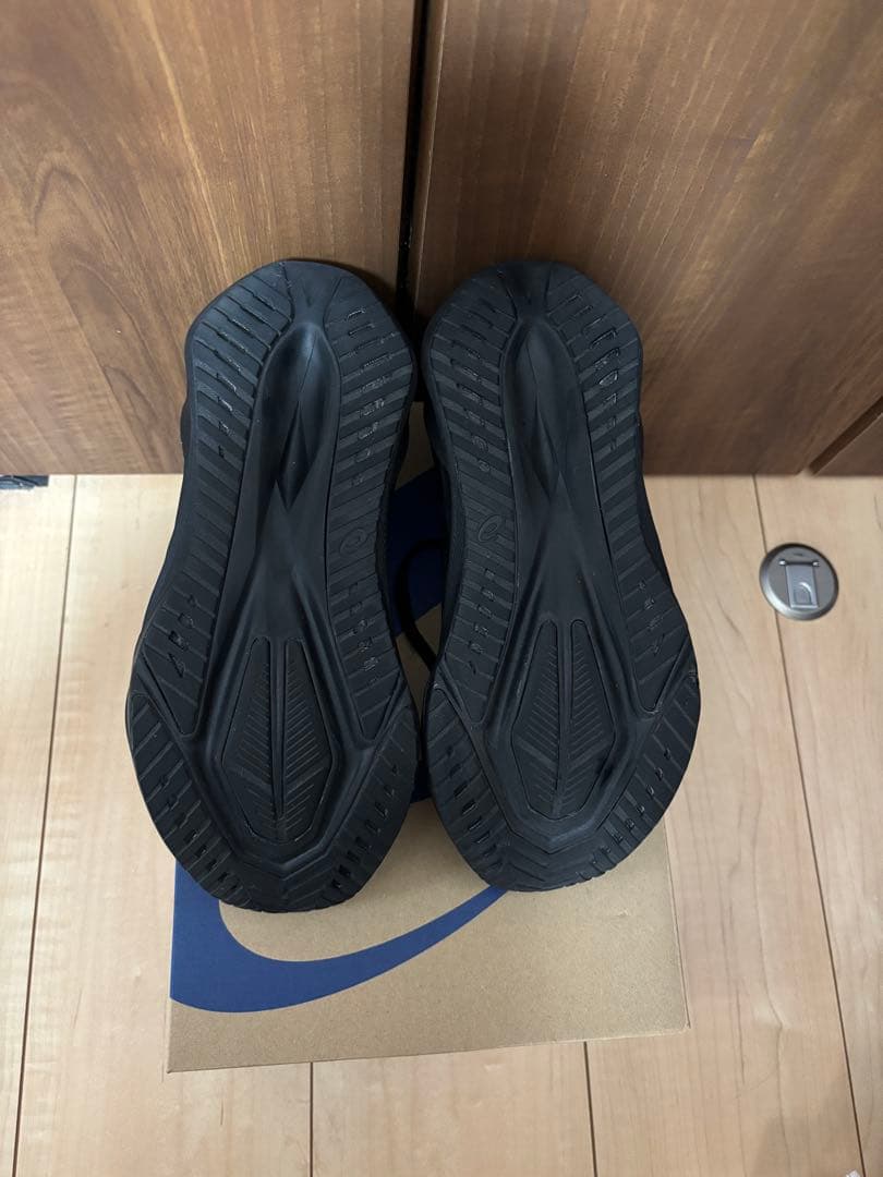 【未使用】asics NOVABLAST 5 24.5cm ランニングシューズ