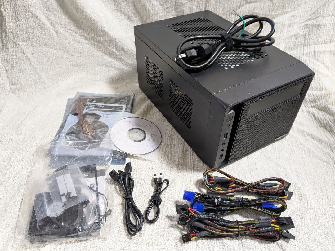 キューブ型Mini-ITX自作PC　Core i5-4570S キューブ型Mini-ITX自作PC Core i5-4570S