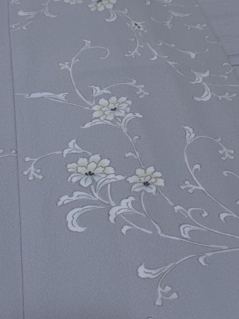 着物12 くるり 東レシルック 唐草紋様袷着物 グレー 身丈165裄丈