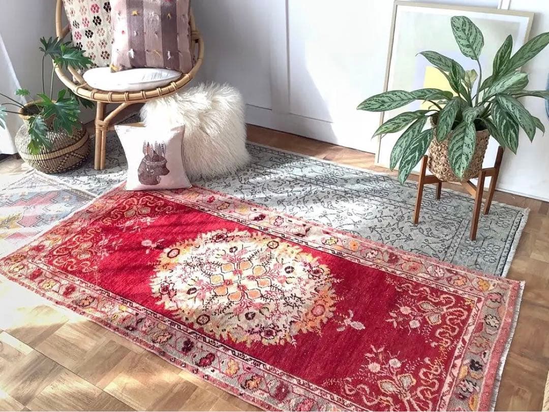 ✧憧れのギュネイ/red✧1970年代 トルコ・ヴィンテージラグ トライバルラグ