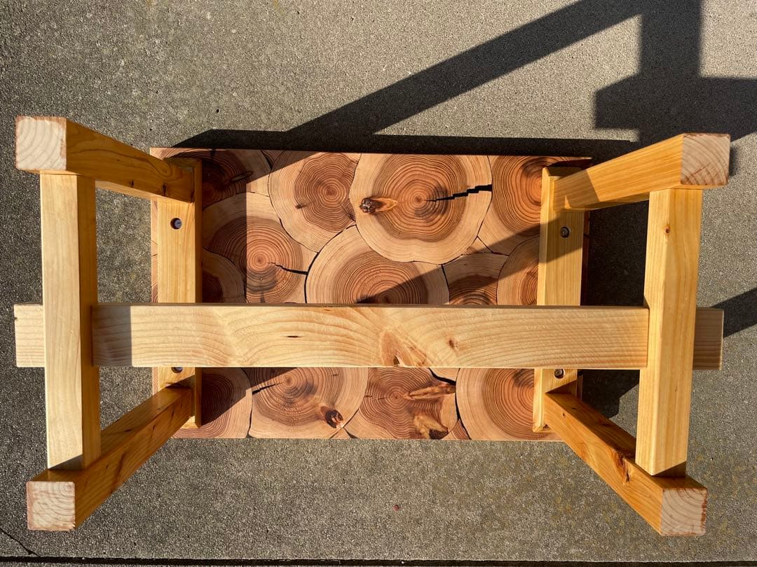 快適家具・インテリア - 杉の丸太ローテーブル サイドテーブル 花台