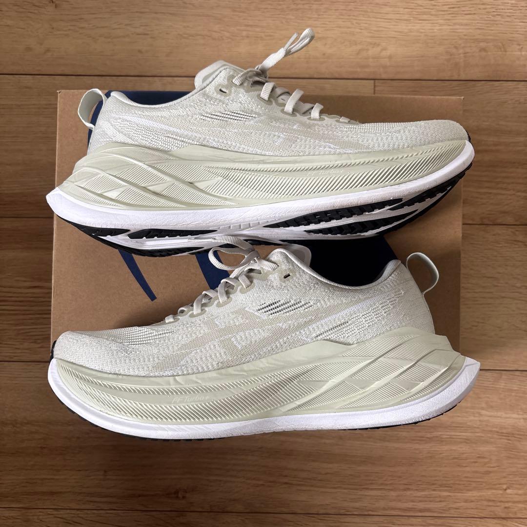 アシックス　スーパーブラスト2 (27.0cm)