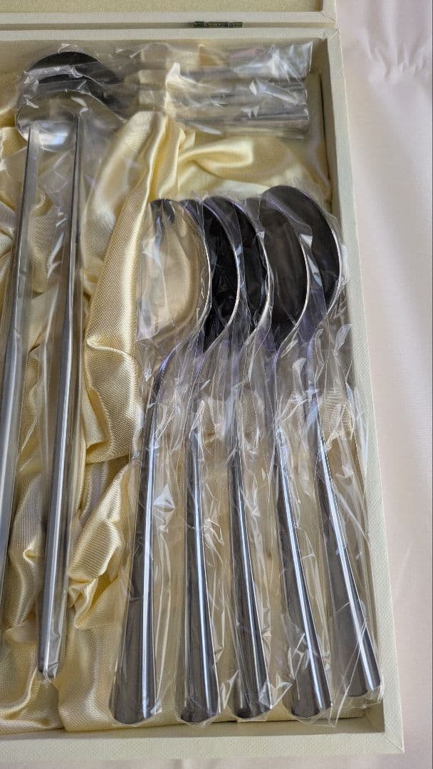 Noritake シルクロード カトラリーセット（ギフトボックス付）