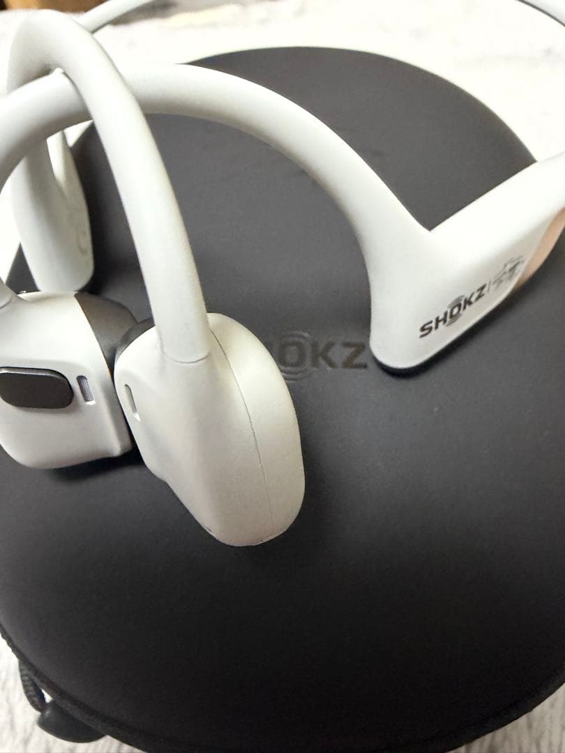 SHOKZ 骨伝導イヤホン ホワイト　オープンランプロ2 大迫傑モデル通常サイズ Shokz（ショックス） SHOKZ OPEN RUN PRO 2 オープンラン プロ ツー