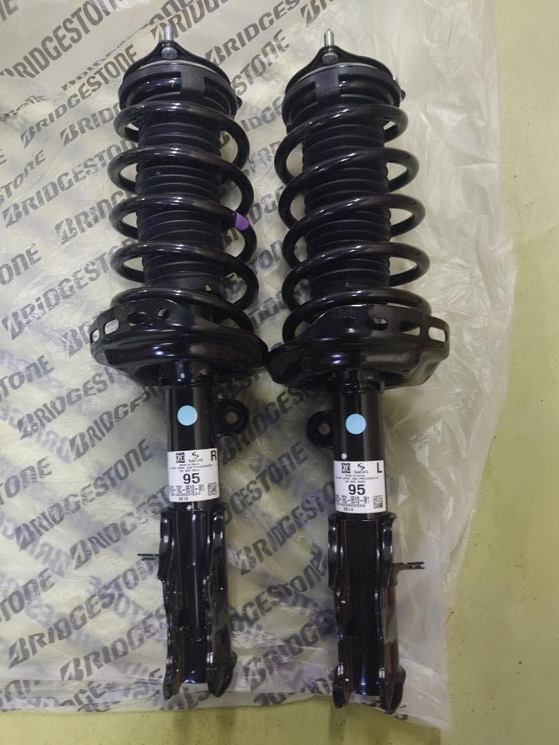 HONDA RC1 RC2 RC4 オデッセイ 純正 サスペンションキット - メルカリ