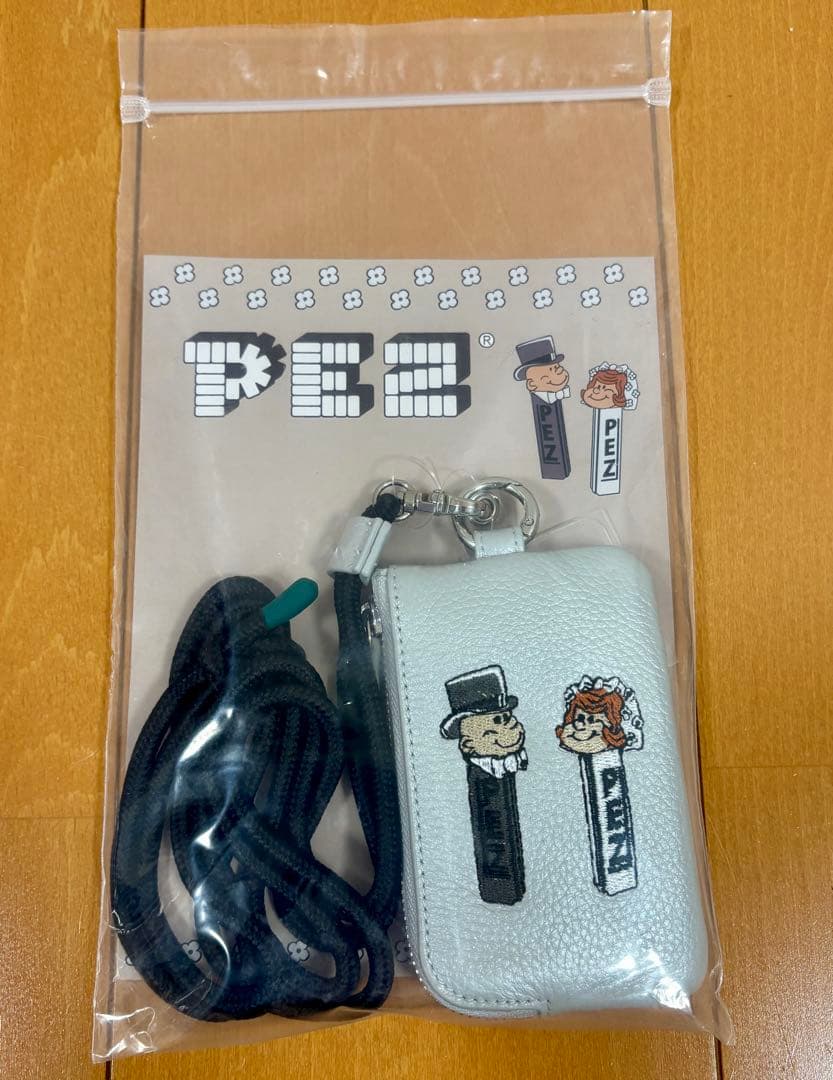【PEZ(ペッツ) ×ear】WEB限定/牛革/カードケース/スマホショルダー ear PAPILLONNER（イア パピヨネ） カードケース 「PEZ(ペッツ) ×ear