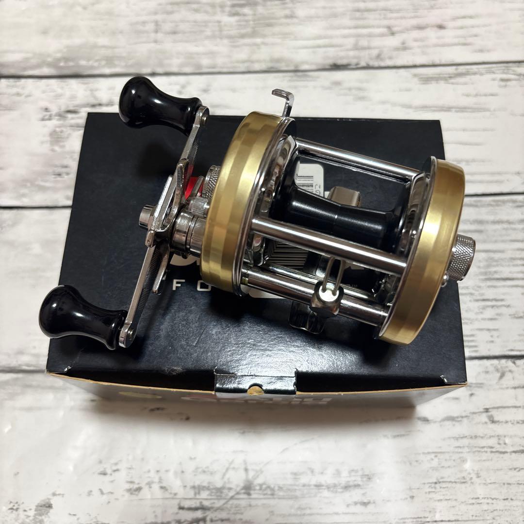 Abu Garcia アンバサダー 6500CS Rocket シルバー - メルカリ