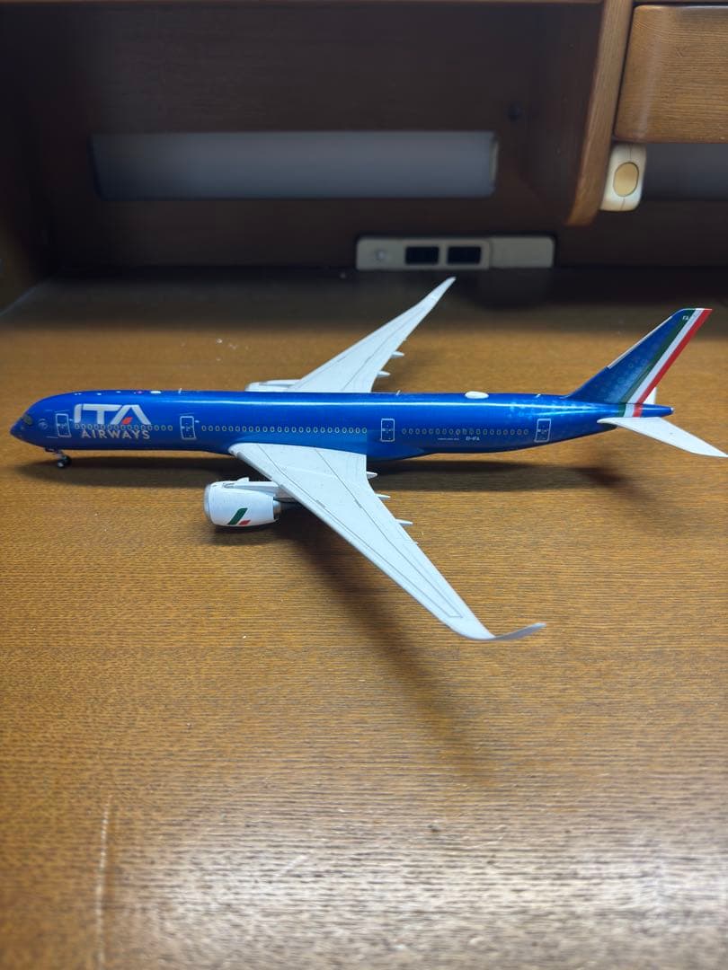 JC wings ITA airways 1/200 エアバスA350-900 1:200 33CM JC Wings ITA AIRWAYS AIRBUS A350-900 Passenger Airplane