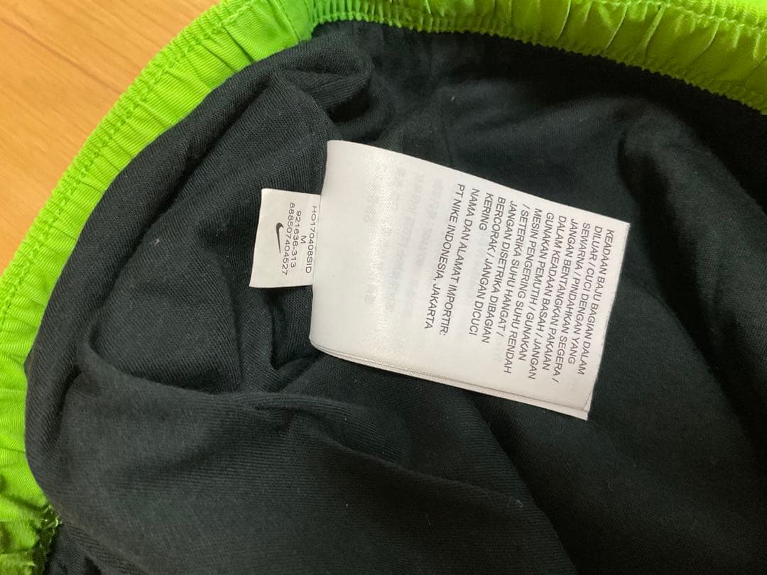 SUPREME xNIKEコラボ セットアップサイズ違い - メルカリ