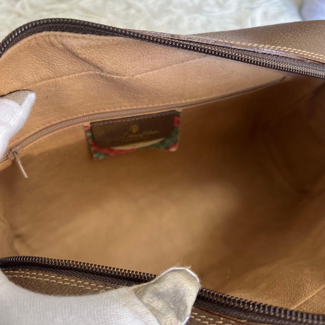 極美品】GUCCI グッチ ショルダーバッグ GG柄 シェリーライン PVC