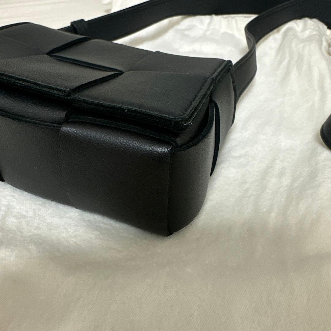 BOTTEGA VENETA キャンディカセット ショルダー バッグの通販はau PAY