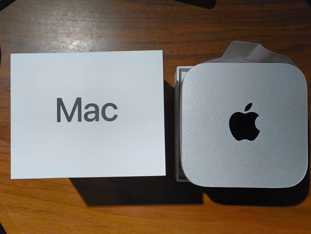 Apple Mac mini (M4, 2024) シルバー｜元箱・付属完備 M4 Mac mini（2024）を購入。シルバー。開封写真と簡単な感想レビュー
