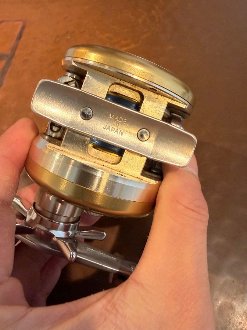 Daiwa ミリオネア CV-Z 203 右巻き - メルカリ