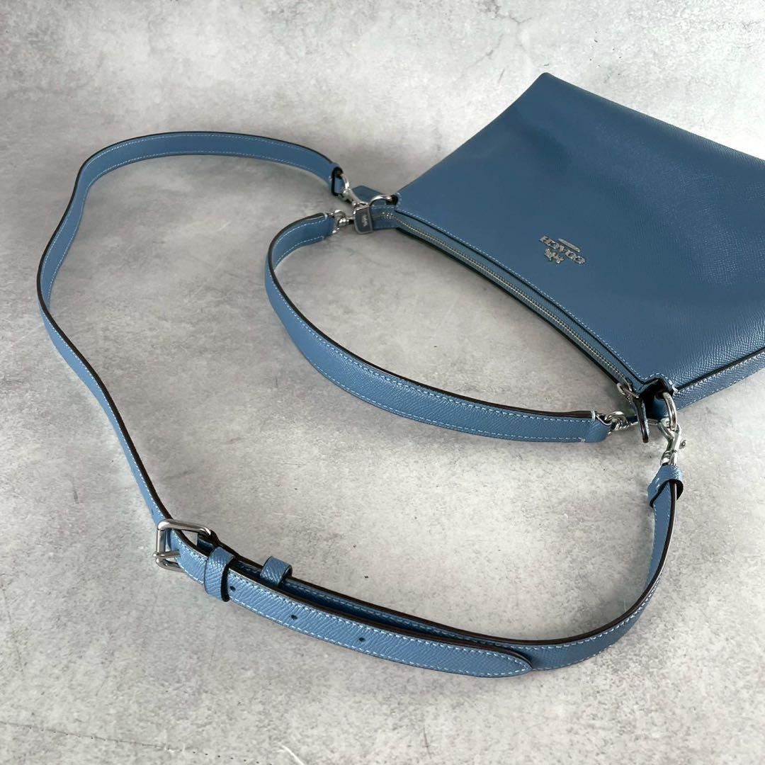 新品未使用/クララ】COACH コーチ ハンドバッグ CE584 ブルー - メルカリ