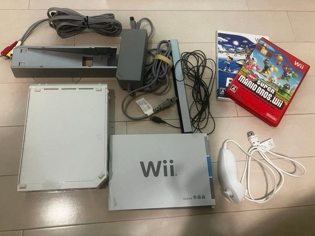 Wii本体 ソフト2つセット - メルカリ