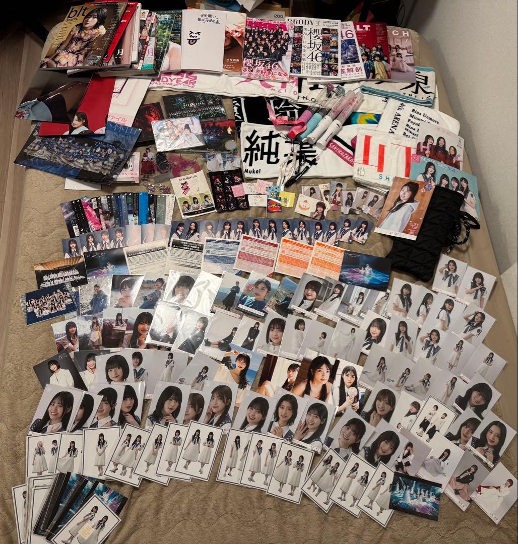 格安】櫻坂46 グッズ ペンライト 生写真 DVD 雑誌 まとめ売りのみ