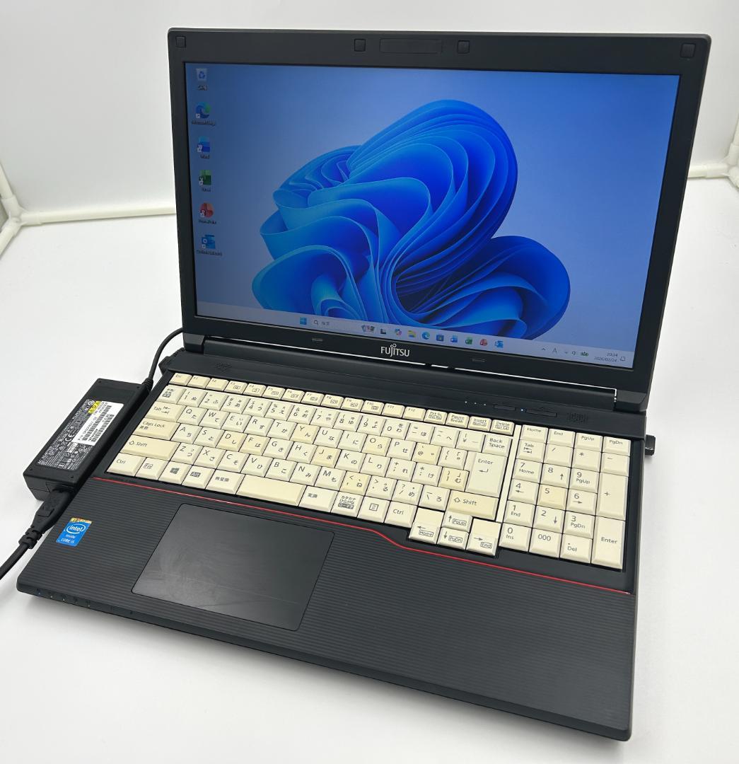 ノートパソコン windows11 オフィス付き core i5 A574/H - メルカリ