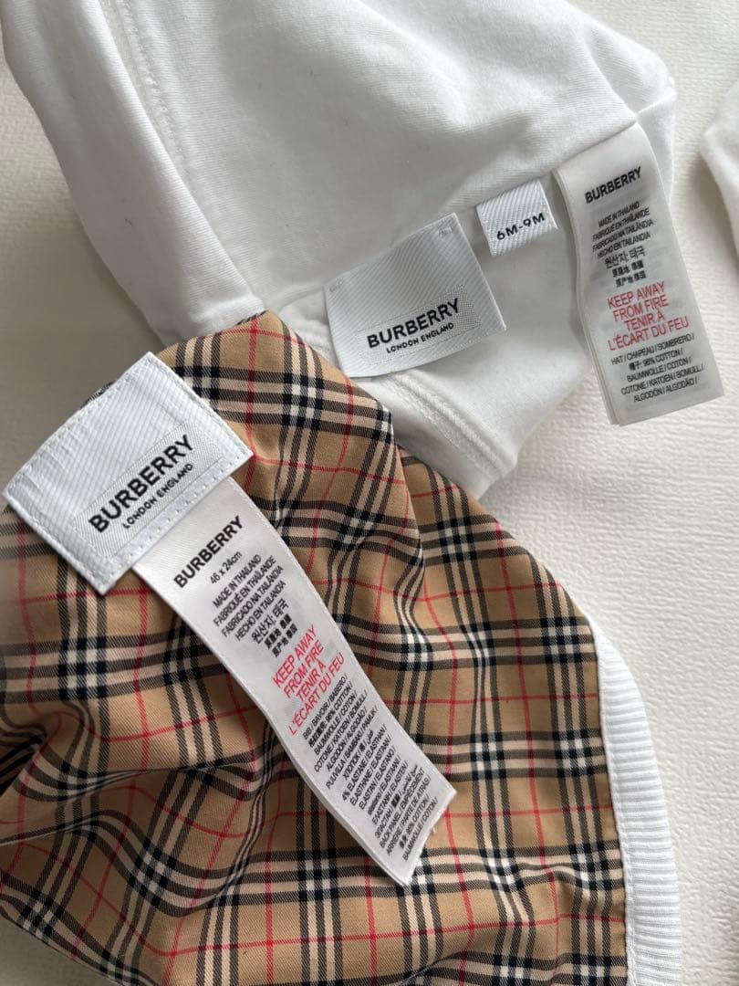 BURBERRY ロンパース・帽子・スタイセット 9M - メルカリ