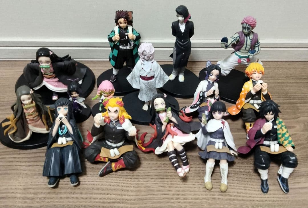 鬼滅の刃 フィギュア まとめ売り - メルカリ