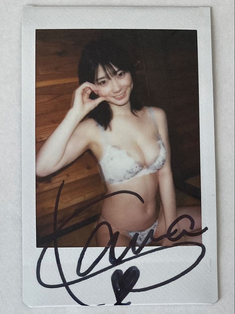 瀬戸環奈】直筆サイン入りチェキver.22 - メルカリ