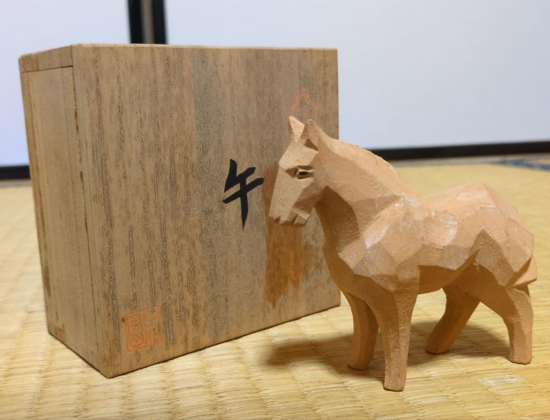 匿名配送】奈良一刀彫 染川宗進作 馬 置物 共箱付き - メルカリ