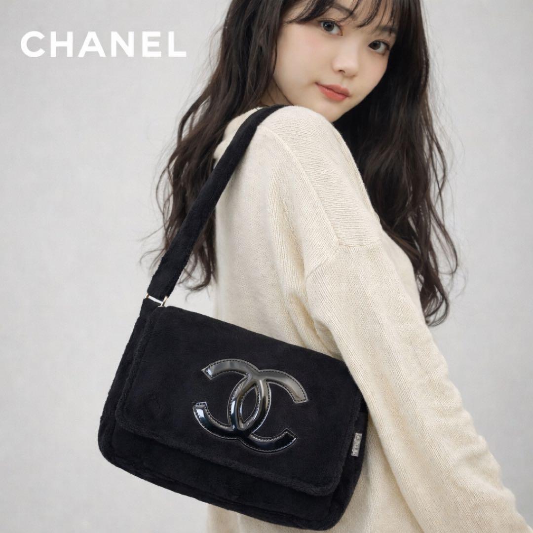 新品未使用♡CHANEL ノベルティ モコモコパイル ショルダーバッグ 新品未使用✨CHANEL シャネルノベルティ♡もこもこ パイル ショルダー