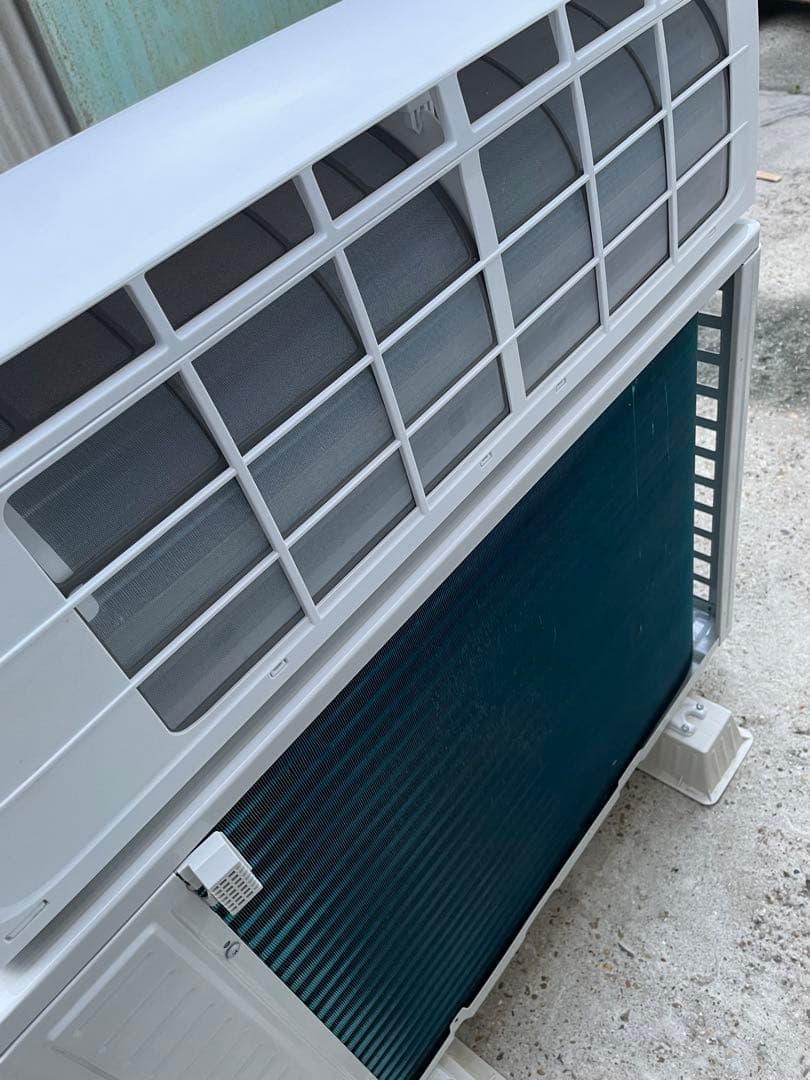 半年使用の美品 ハイセンス 14畳用エアコン HA-S40G2E4