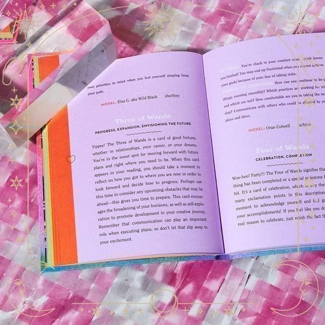 正規品タロットカード】LGBTQ+の多様性を表現するポップで派手な海外