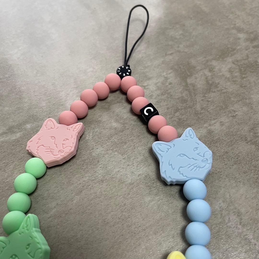 美品】メゾンキツネ×CASETiFY｜ストラップ スマホ チャーム - メルカリ