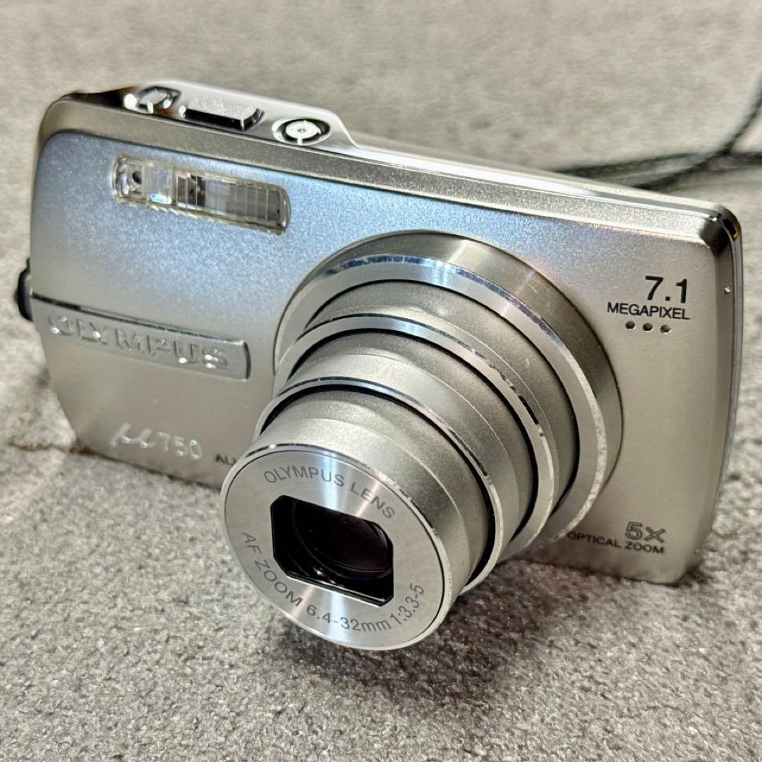 ☆動作OK OLYMPUS μ750 防水 バッテリー＆充電器 箱付き - メルカリ