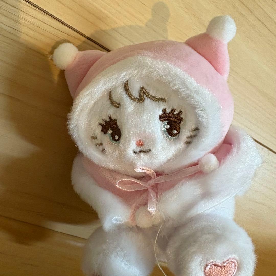 おめかし♡ポンチョマスコット mikko illustrations ムース - メルカリ