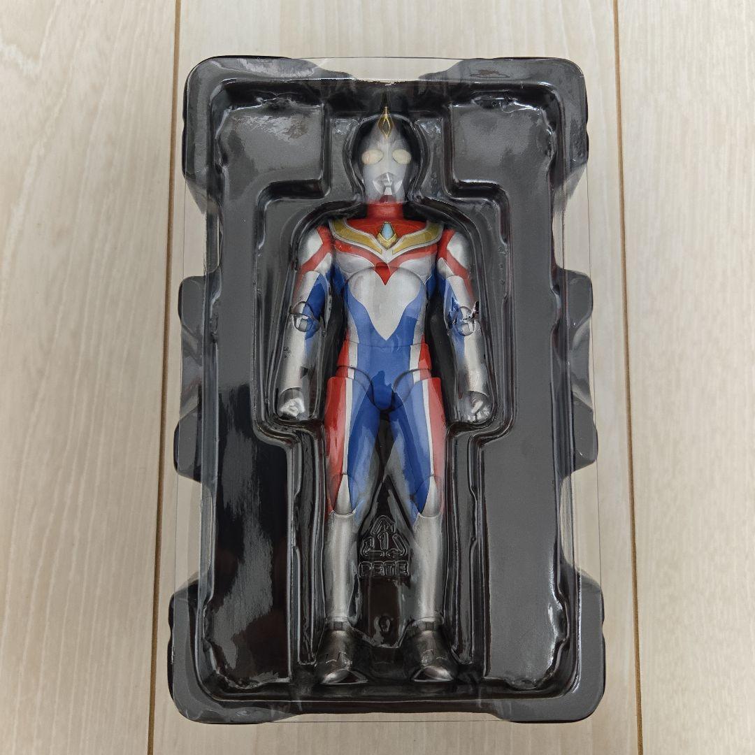 S.H.Figuarts（真骨彫製法）ウルトラマンダイナ フラッシュタイプ