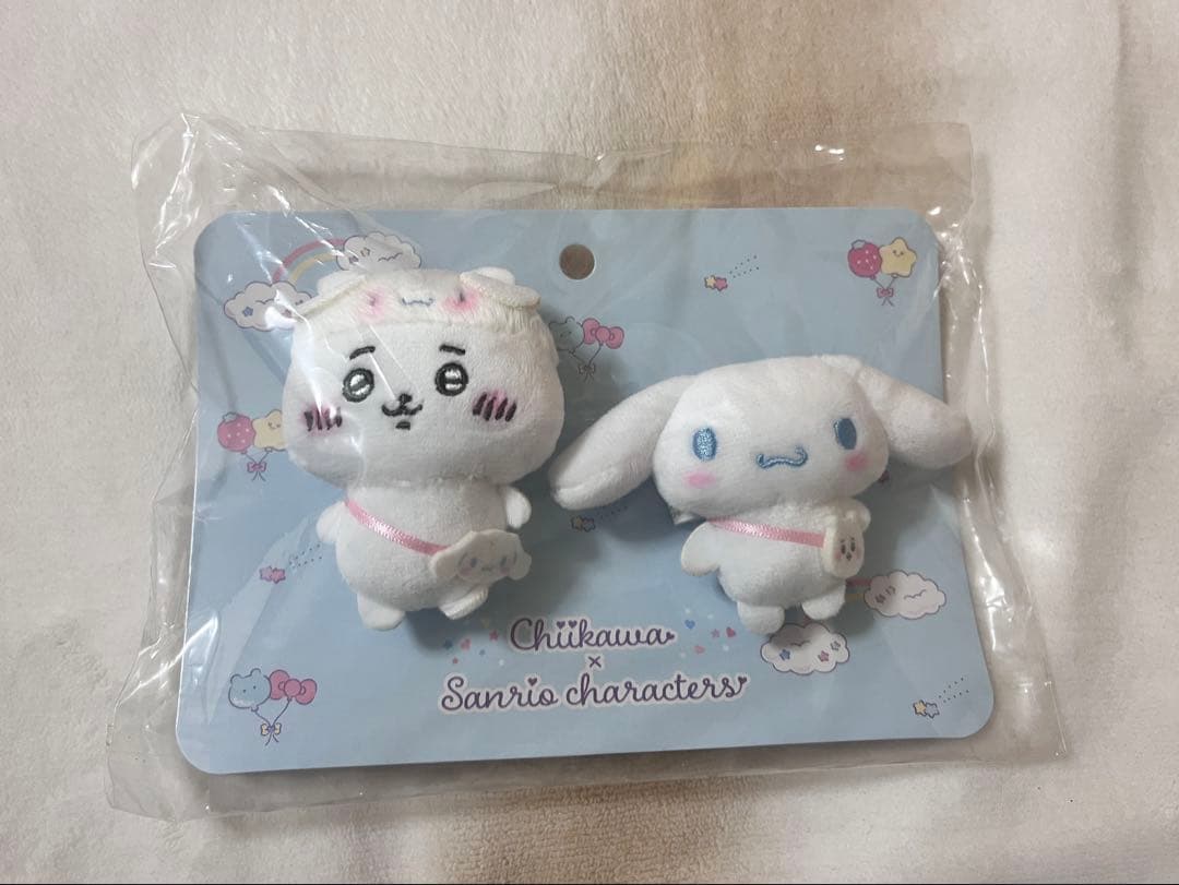 ちいかわ サンリオ ブローチ シナモン - メルカリ