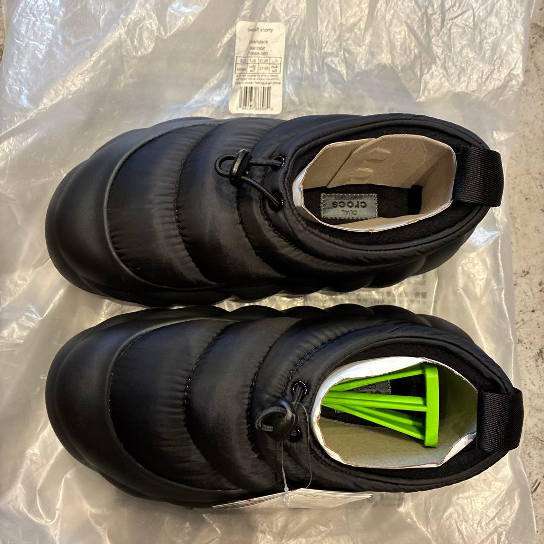 CROCS クロックス オーバーパフ ショーティー 黒 23CM 厚底 - メルカリ