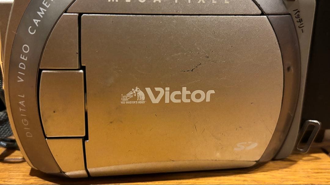 Victor GR-D200 デジタルビデオカメラ 本体 - メルカリ