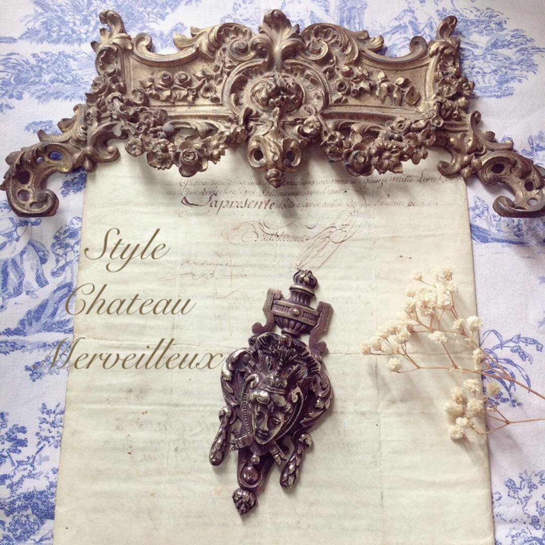 セール　フランス アンティーク 1800年代 ルイ16世スタイル オルモル装飾 フランスアンティーク ルイ16世 オルモルのリボンのメダリオン」ココン