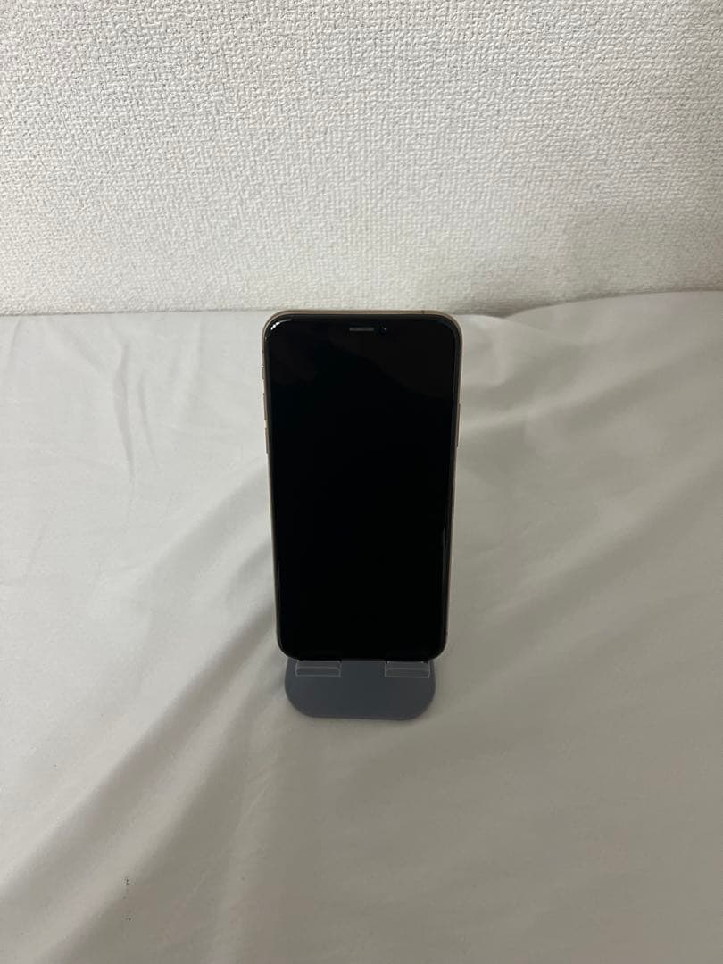 iPhone XS ゴールド 本体 ドコモ版 SIMロックあり 初期化済み - メルカリ