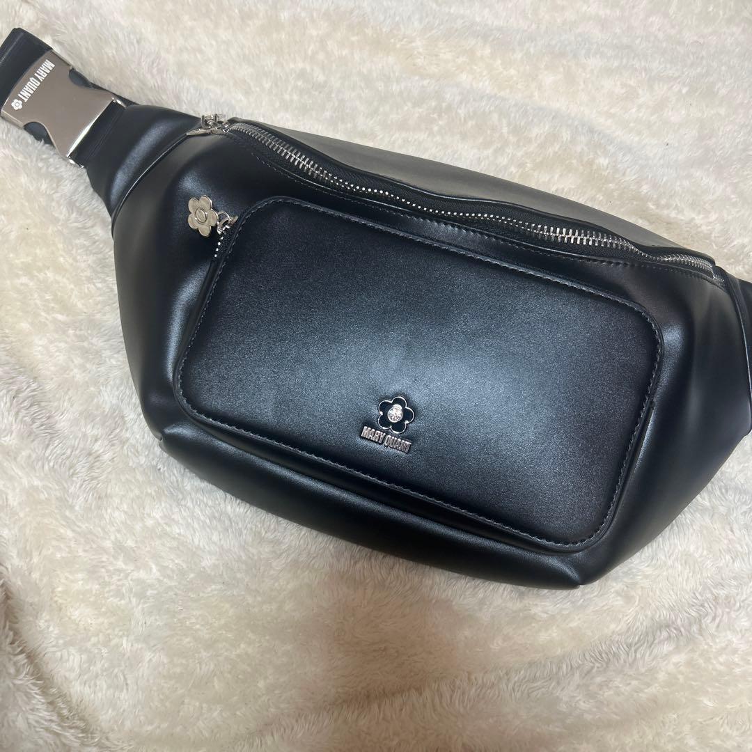 新品　MARY QUANT ブラックボディバッグ　黒　ウエストポーチ　マリクワ MARY QUANT（マリークヮント） ウエストポーチ ウエストバッグ マリー