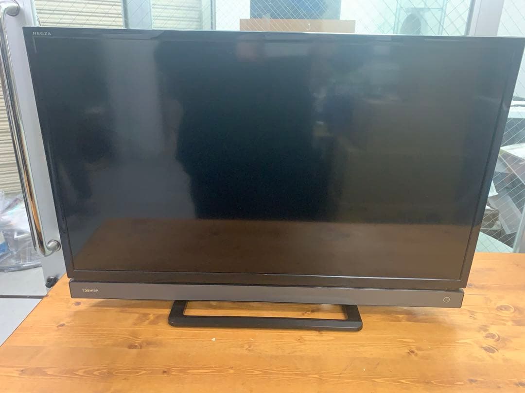 2018年製 東芝 REGZA 32V型 液晶テレビ 32V31 ネット動画対応 REGZA（レグザ） □ TOSHIBA 東芝 32V31 32型液晶テレビ 2018年製 外