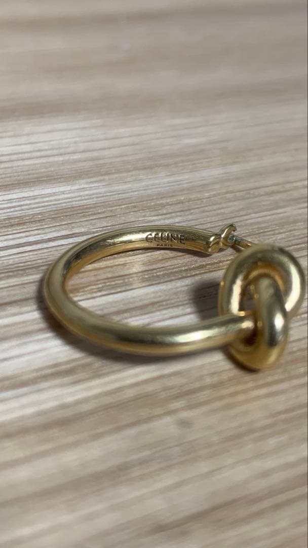 CELINE ノットスモールフープピアス(片耳) - メルカリ