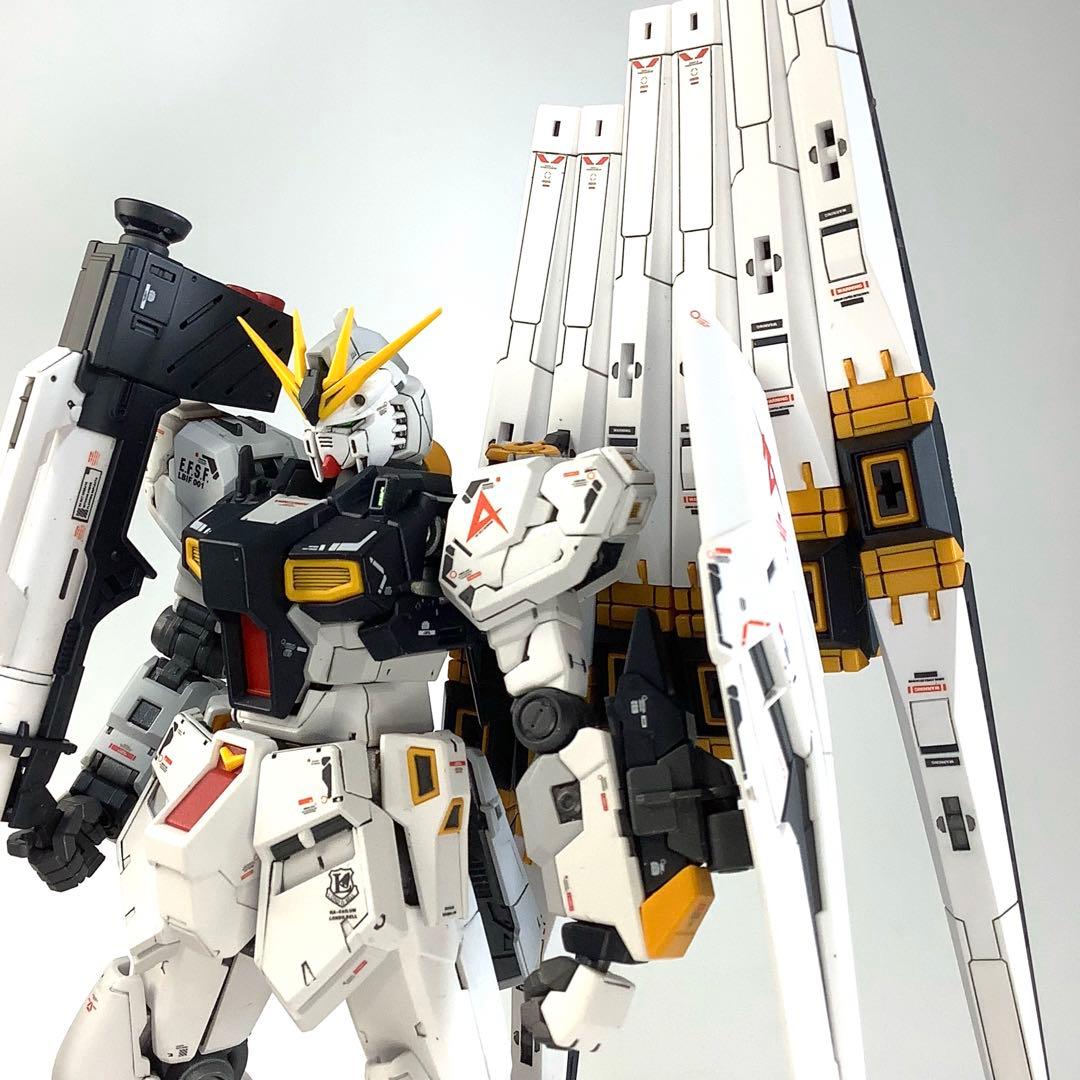 RG RX-93 νガンダム 塗装済完成品 - メルカリ